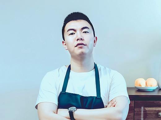 有点微胖的模特