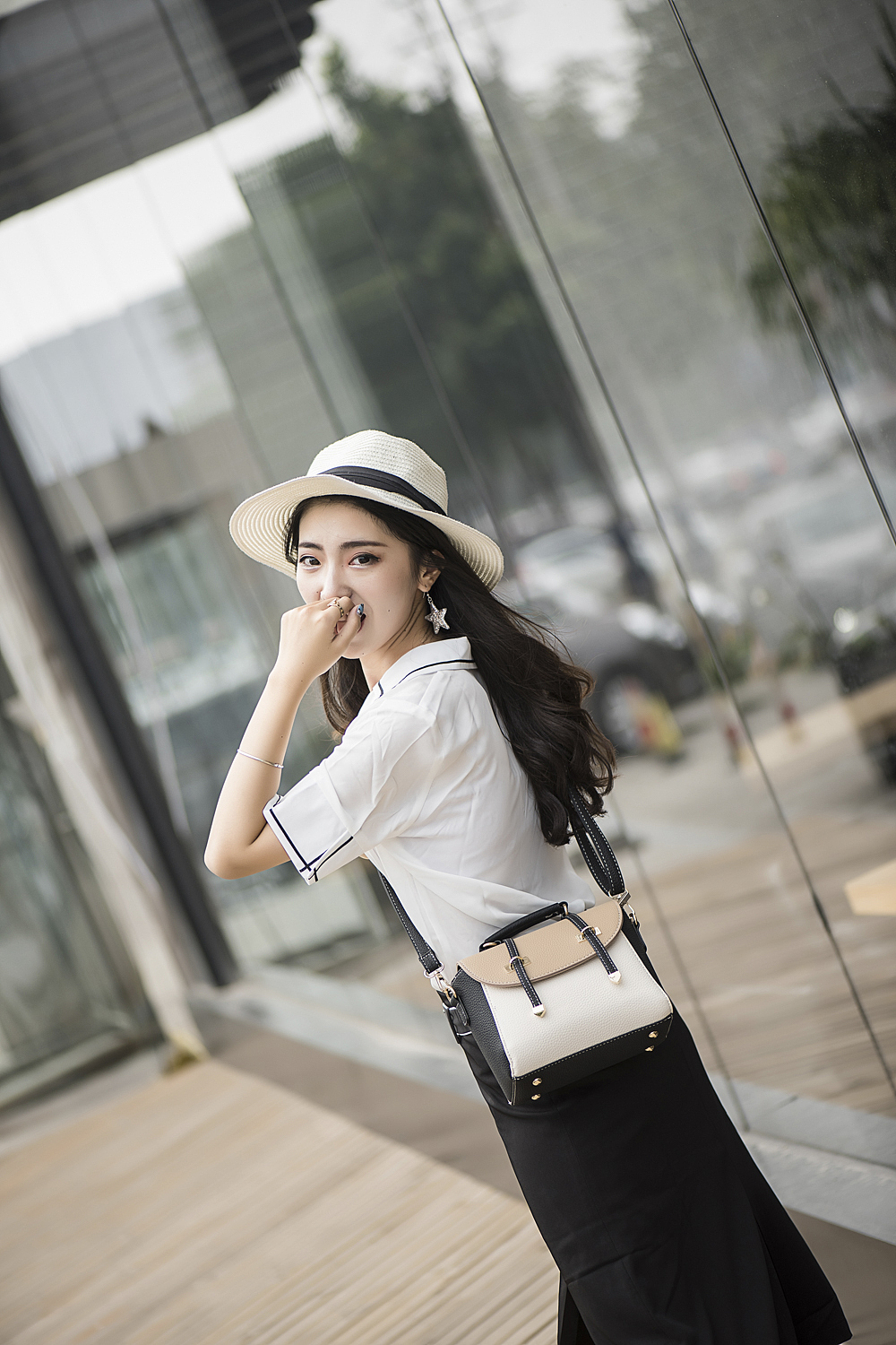 「点石爵色」—拼色女包