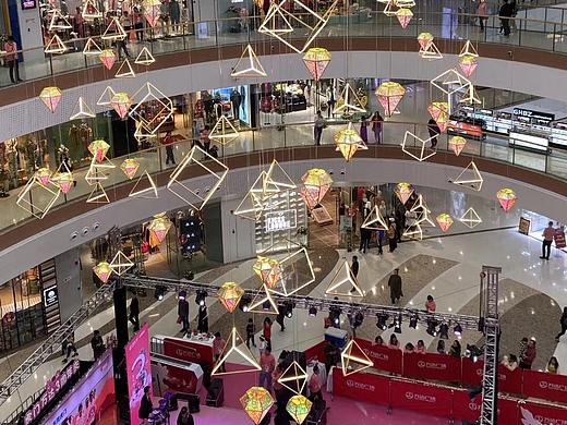 大型商业综合体中庭钻石造型组合体灯光吊饰工厂铭星