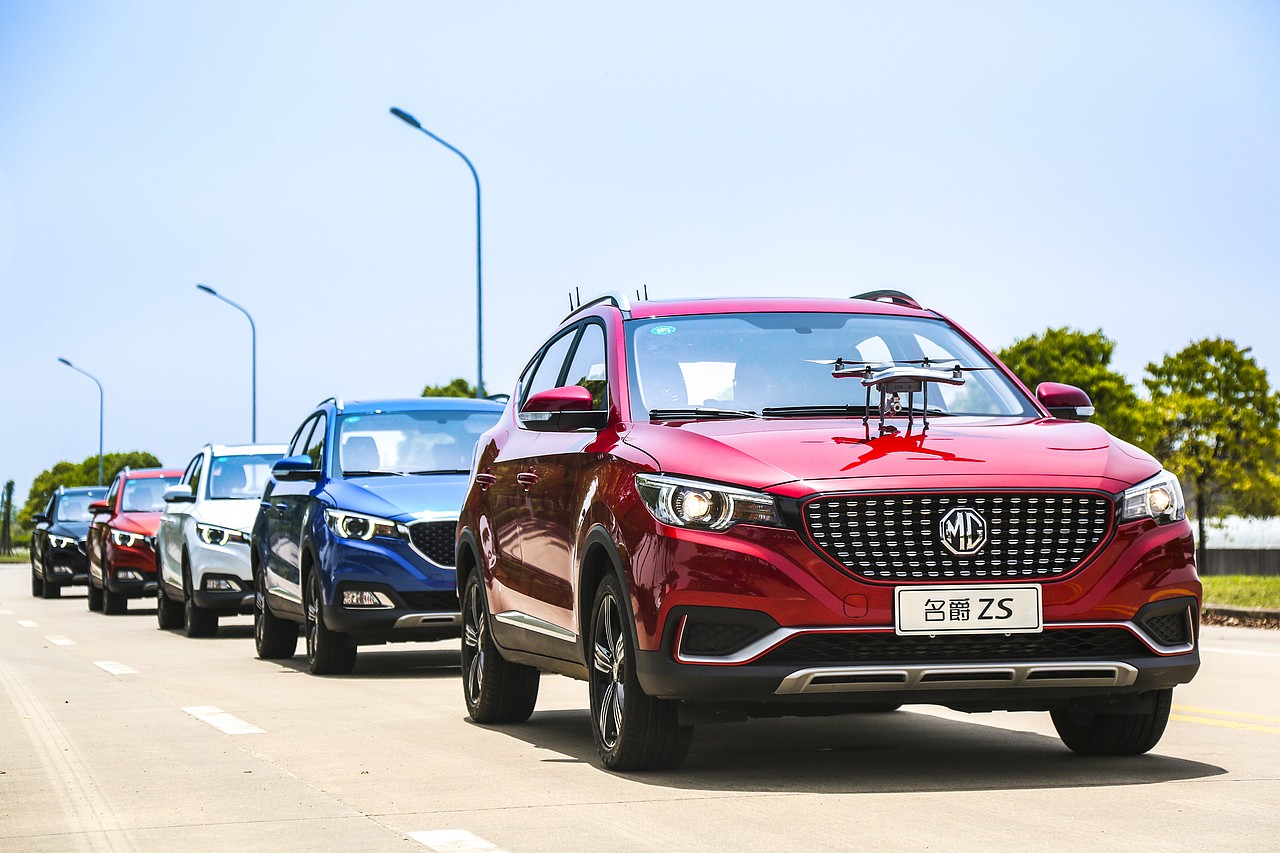 汽车——名爵ZS 车队（图ZODY3MjA0MTY=） - 产品摄影 - 站酷设计师糊叔原创素材 - 站酷ZCOOL