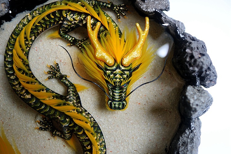 凡尼亨琥珀绘金斑黑龙