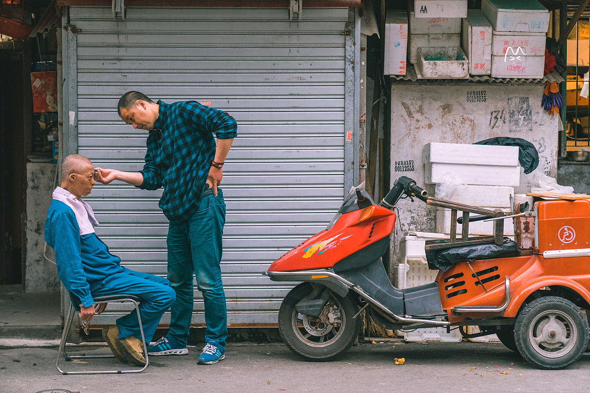 行走在上海的大街小巷