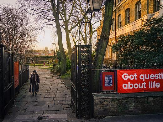 一组带着故事的英国片