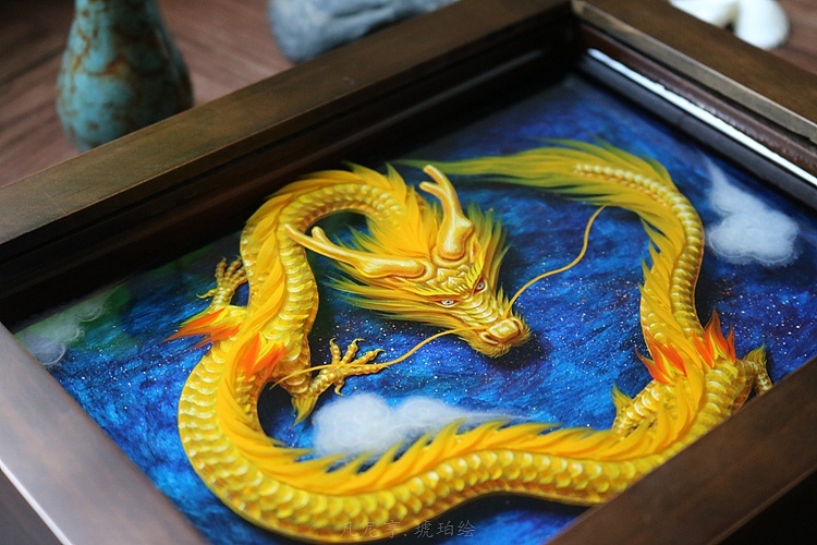 青天盘龙琥珀绘