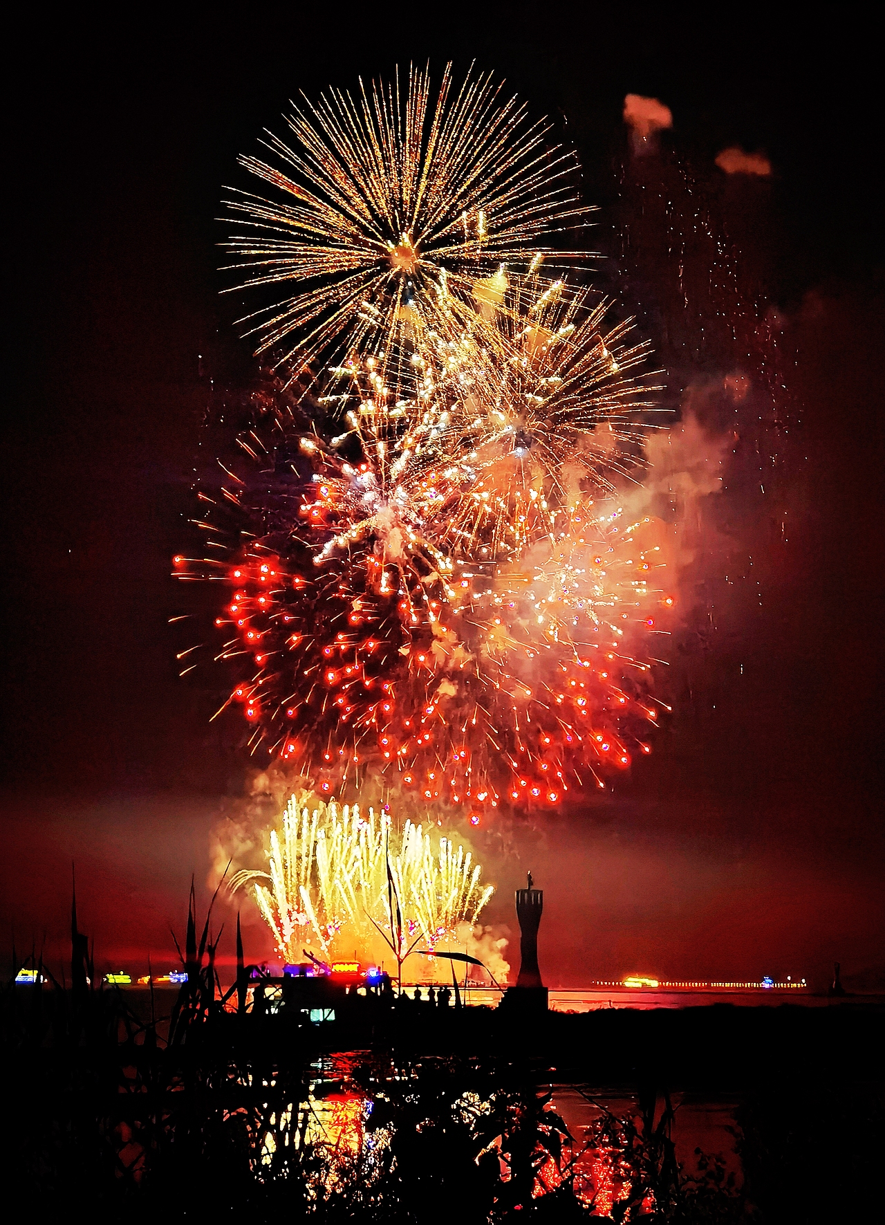 鼋头渚烟花大会（图ZMzE2MTk1NzE2） - 其他摄影 - 站酷设计师惊笛原创素材 - 站酷ZCOOL