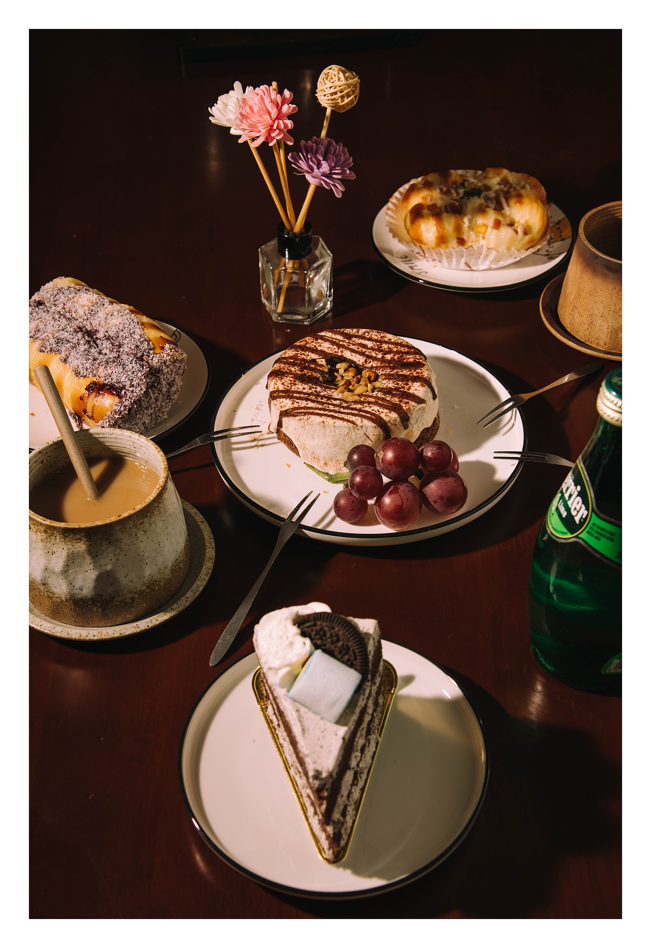 糕点摆盘美食摄影（图ZMjY5NTI2MTg0） - 美食摄影 - 站酷设计师一直角蛙原创素材 - 站酷ZCOOL