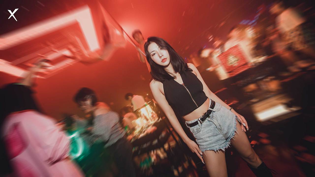 周末派对🎉（图ZMjI0NTMwNTAw） - 人像摄影 - 站酷设计师商业摄影师周Sir原创素材 - 站酷ZCOOL