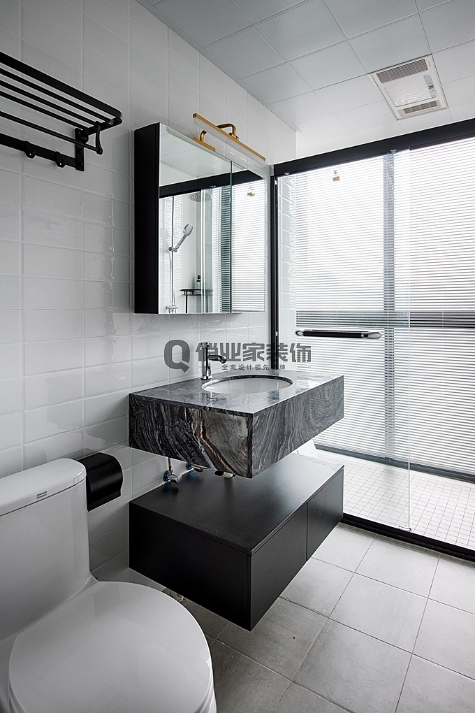 龙湖春森彼岸装修_实景案例现代风格_俏业家装饰