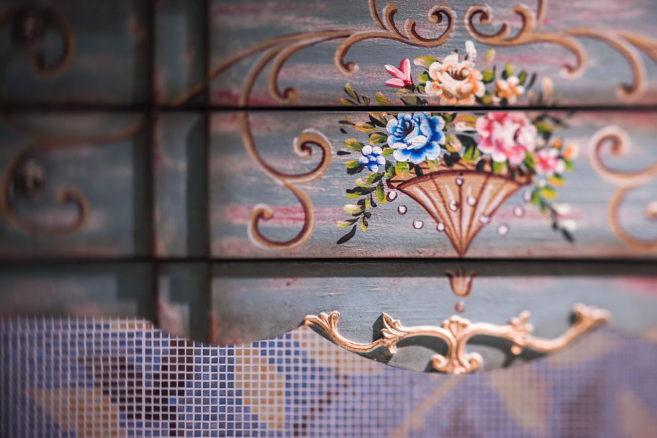 现代都会邂遇浪漫之家，每个细节都透露着非凡品味。