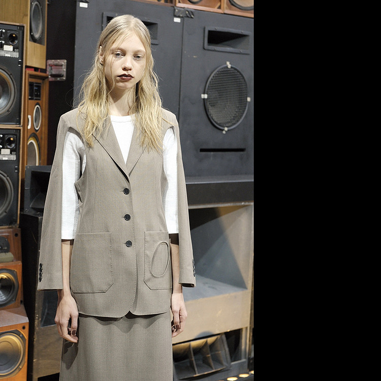 摩登时装欧美大牌西装领外套