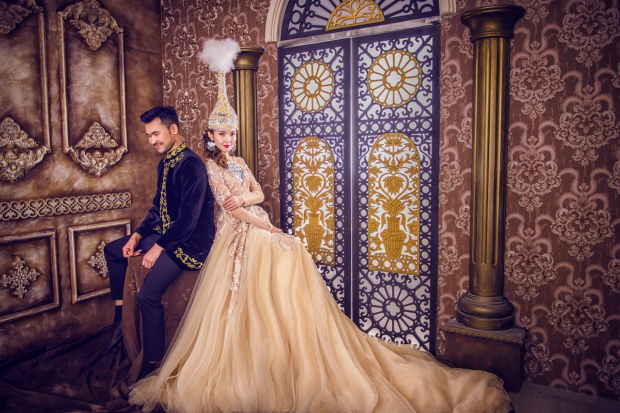 哈萨克族结婚服装图片
