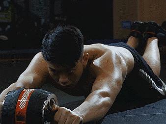 健身器材/健腹輪 | 視頻制作-KAMEN VISION（個(gè)人主頁(yè)-ZNDk2NjUzMjg=） - 短片 - 站酷設(shè)計(jì)師咔門(mén)攝影原創(chuàng)素材 - 站酷ZCOOL