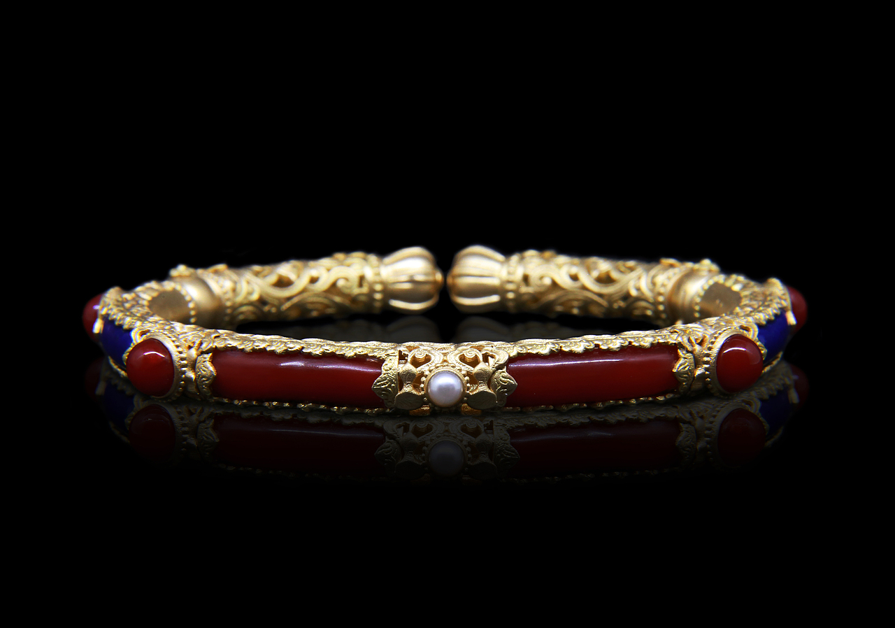 金刚平安如意镯改版 阿卡珊瑚 青金石 金（图ZODQyMzcxMjQ=） - 首饰设计 - 站酷设计师City_L原创素材 - 站酷ZCOOL