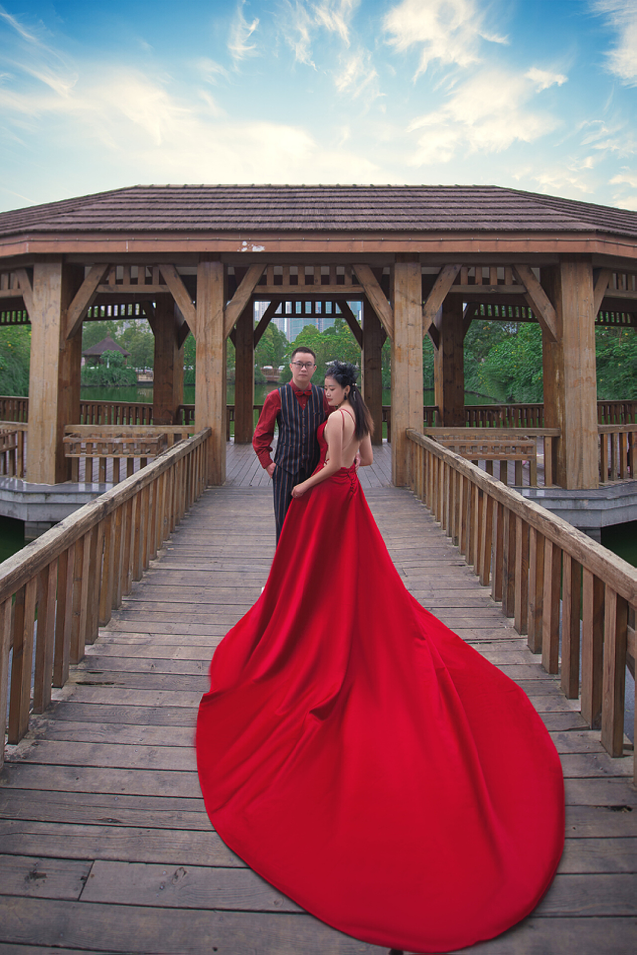 成都婚纱照丨超级经典的红色婚纱照，越简单越耐看 - 知乎