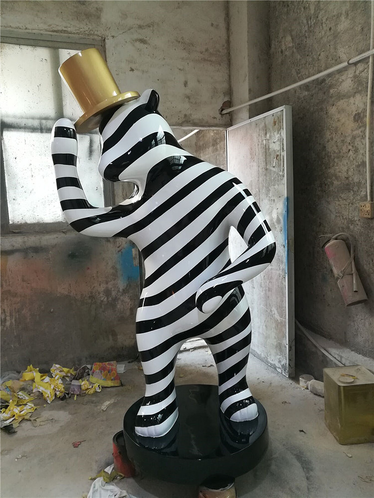 玻璃钢抽象彩绘条纹熊雕塑   玻璃钢抽象动物雕塑