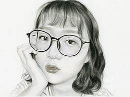 短发女孩