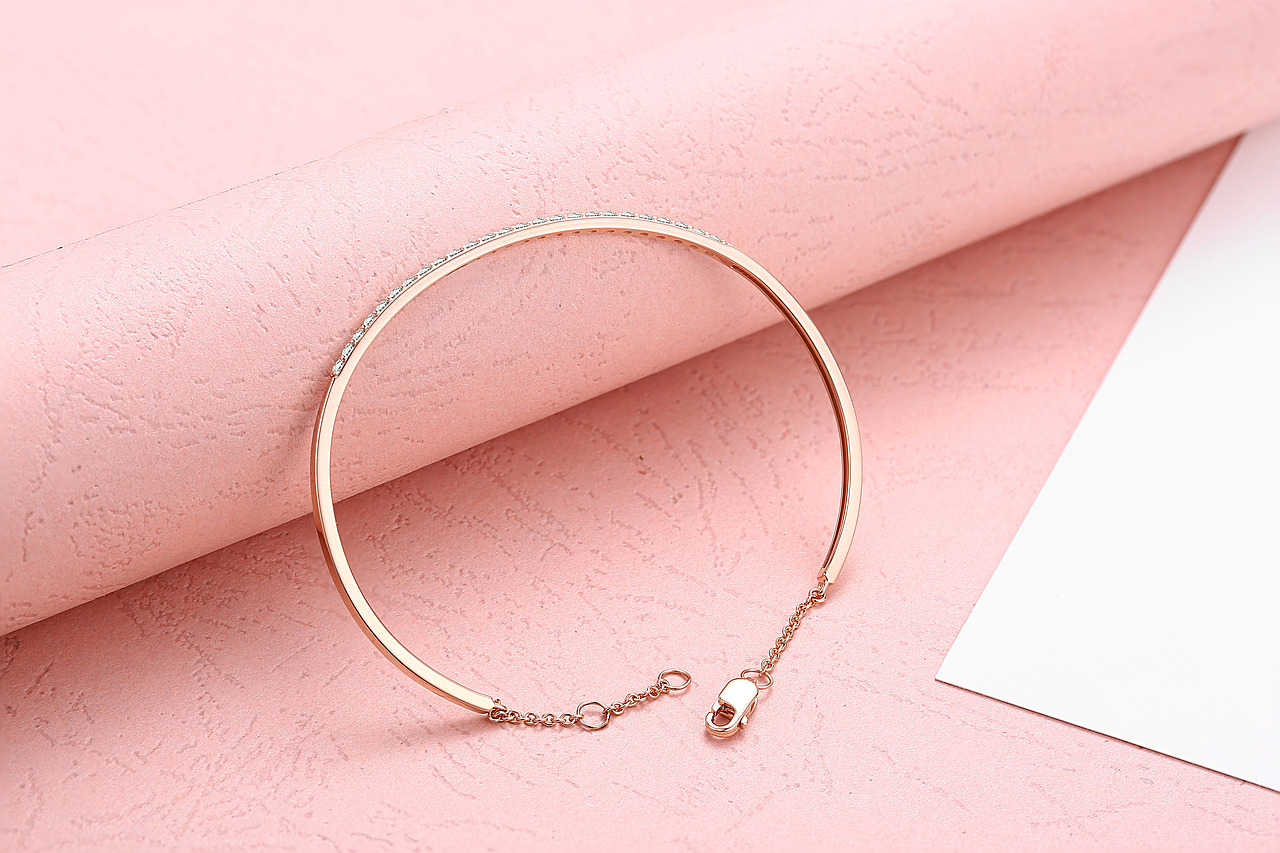 耳钉+手链系列（图ZMTY4MDE3MTM2） - 产品摄影 - 站酷设计师随影舞动原创素材 - 站酷ZCOOL