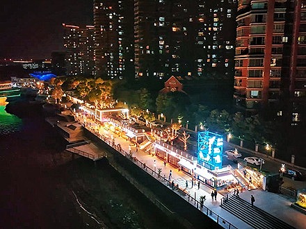 长江边,老海关,集装箱,一条滨水商业街的诞生