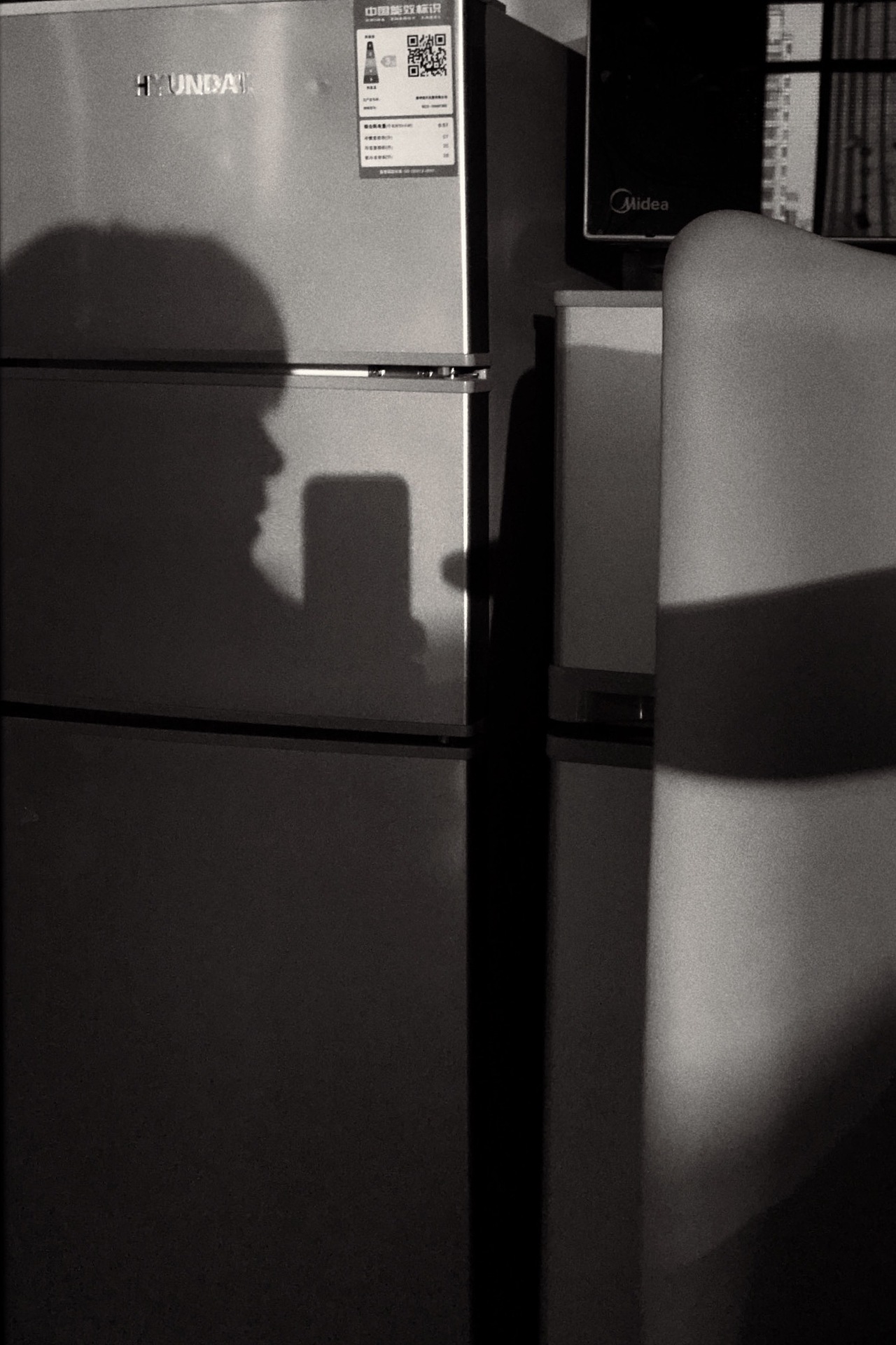 手機(jī)攝影|抽離了紛繁色彩，一瞬即是永恒（圖ZMjQyMDg4OTQ4） - 人文/紀(jì)實(shí)攝影 - 站酷設(shè)計(jì)師Z自由女神原創(chuàng)素材 - 站酷ZCOOL