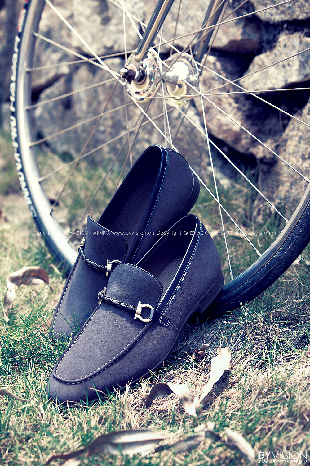 RVER 路宝-男鞋品牌广告拍摄（图ZMjIyNjM2OTY4） - 产品摄影 - 站酷设计师冰影视觉摄影原创素材 - 站酷ZCOOL