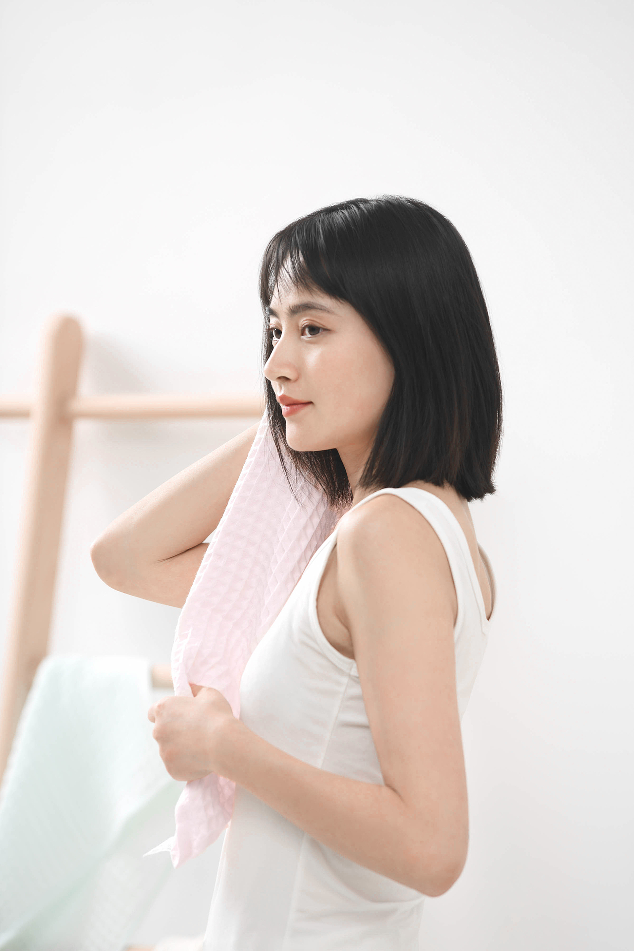 杭州产品摄影｜家居生活｜模特拍摄｜毛巾拍摄（图ZMTgyMDE3NzY4） - 产品摄影 - 站酷设计师摄影师馒头MANTO原创素材 - 站酷ZCOOL