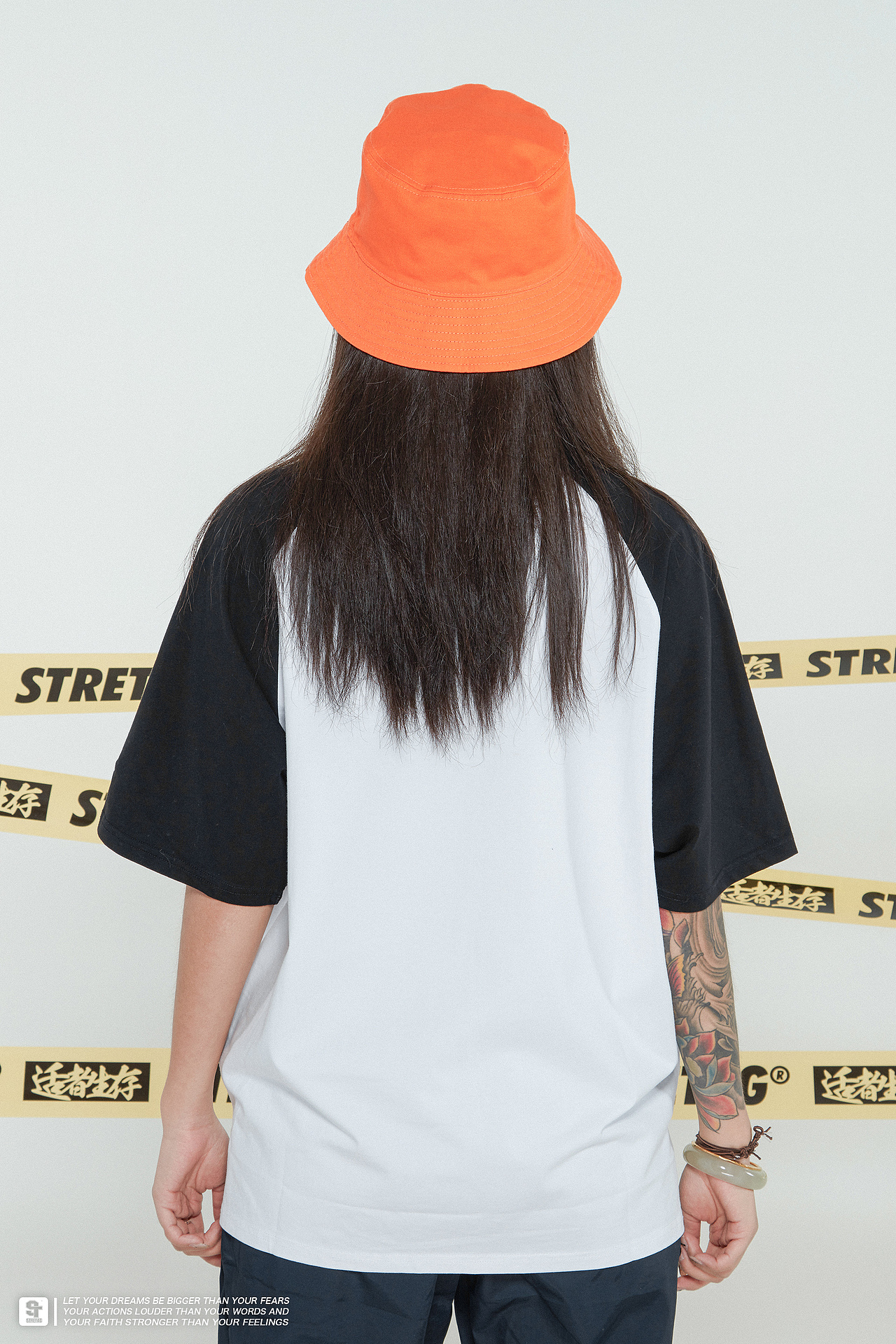 STRETAG夏季新款圆领恐龙插画黑白拼色休闲宽松半袖（图ZOTA3Mzg5ODg=） - 休闲/流行服饰 - 站酷设计师STRETAG思锐泰格原创素材 - 站酷ZCOOL