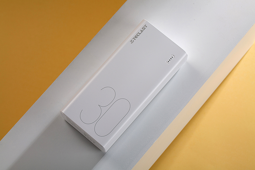 充电宝 || 台电（图ZMTU1NTkwMzA0） - 产品摄影 - 站酷设计师摄影师雪梨原创素材 - 站酷ZCOOL