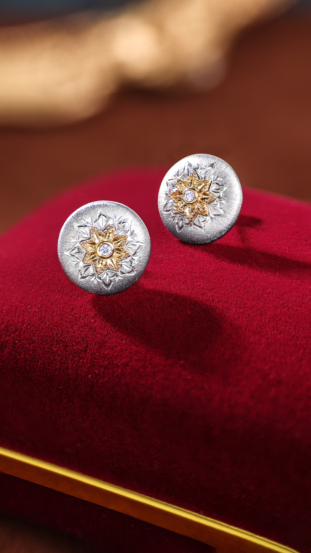 珠宝--祖母绿手链/复古耳钉展示视频（图ZMzA2ODM0NzY4） - 产品摄影 - 站酷设计师摄影师李坤原创素材 - 站酷ZCOOL