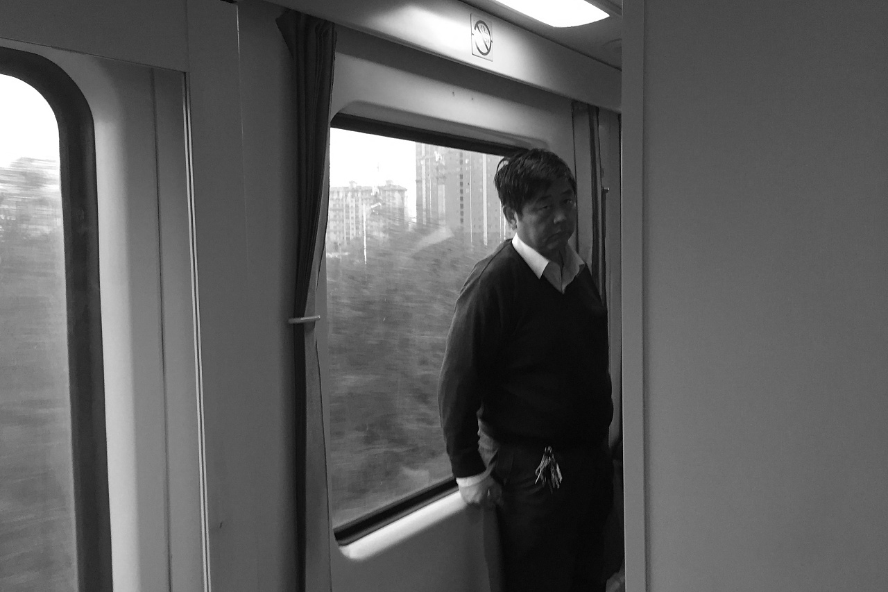 火车上的市井|摄影|人文/纪实摄影|安一然Roger - 原创作品 - 站酷 (ZCOOL)