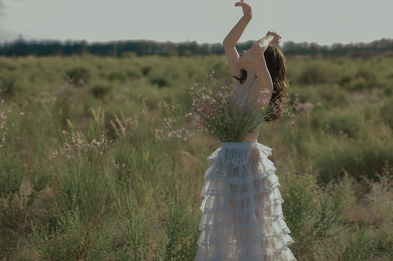 风的孩子（图ZMjY2NzIyOTQ4） - 人像摄影 - 站酷设计师若寒Rock原创素材 - 站酷ZCOOL