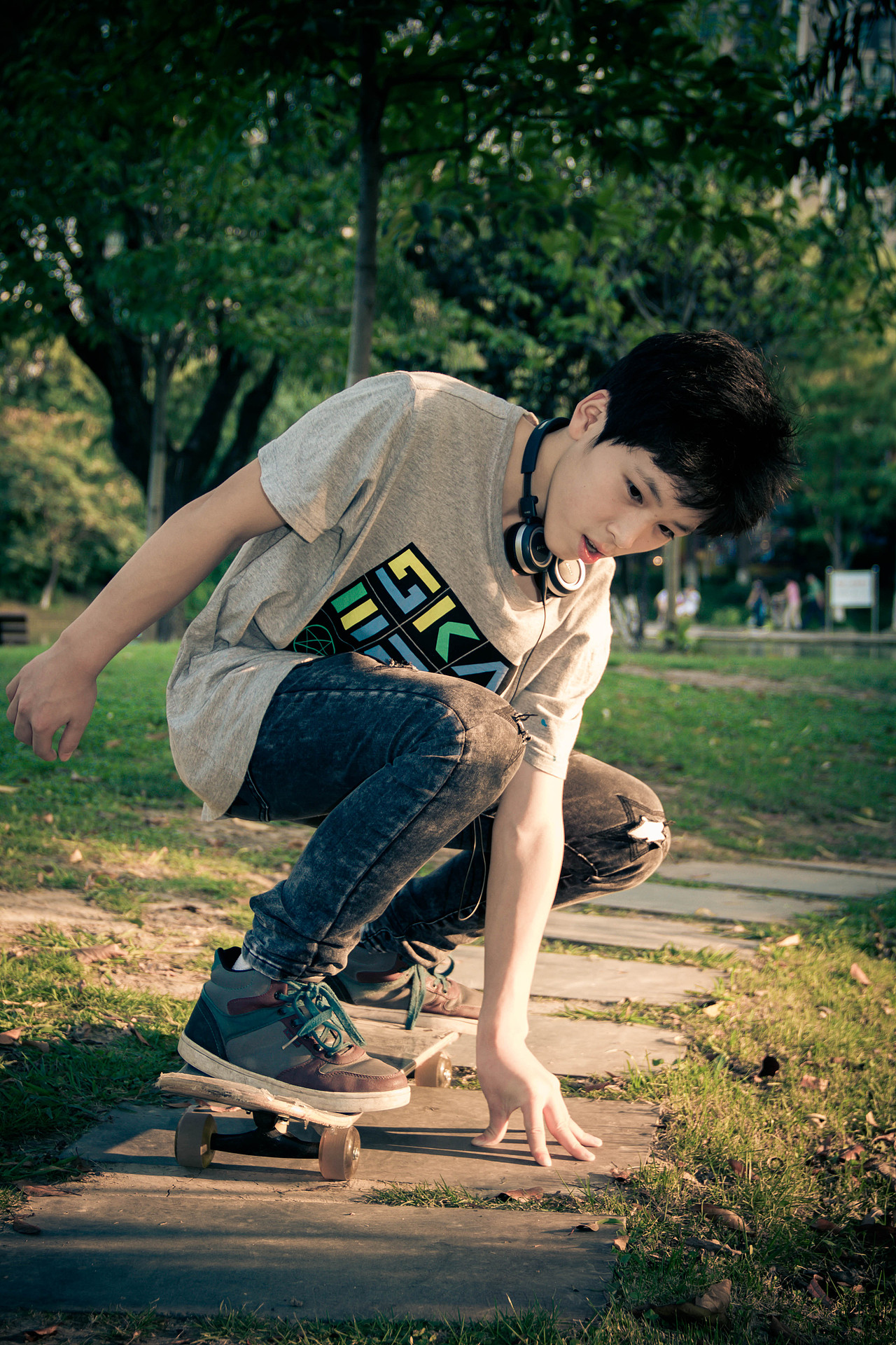 跃动的青春——滑板少年