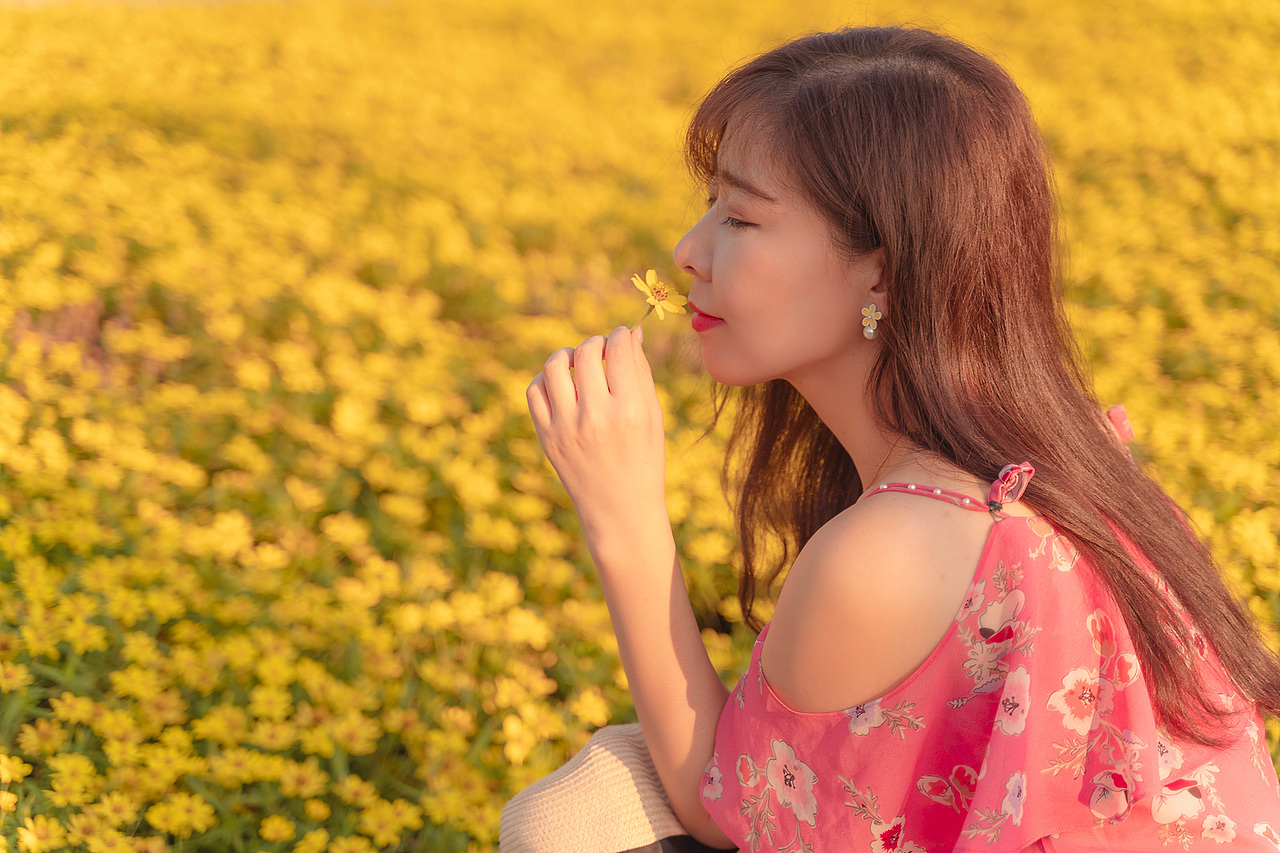 花海（图ZMTgxNTk4NzQ0） - 人像摄影 - 站酷设计师Lianda达原创素材 - 站酷ZCOOL