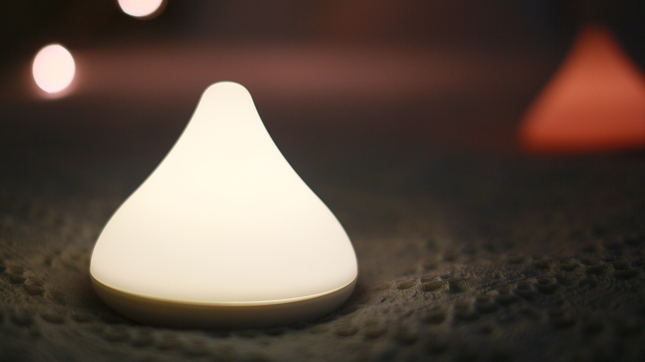 谁还没点心碎时刻？用温暖的灯光照亮灰暗人生吧