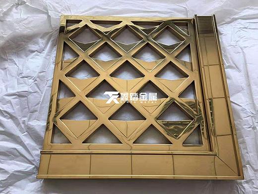 金光闪闪的镜面钛金不锈钢花格高端酒店会所不锈钢屏风
