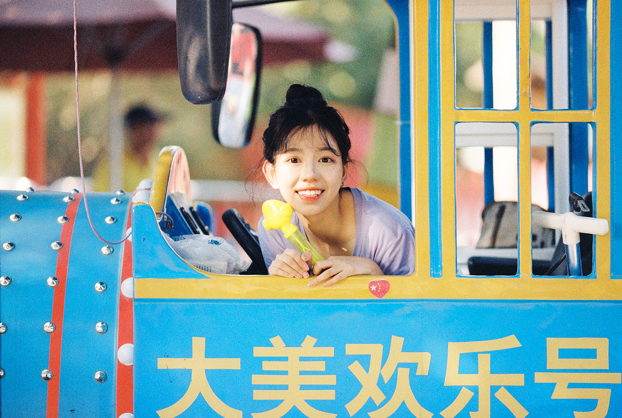 园游会（图ZMTgzODQzMDAw） - 人像摄影 - 站酷设计师梨花儿PHOTO原创素材 - 站酷ZCOOL