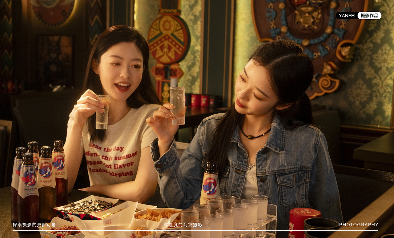 我给海伦司小酒馆拍了组氛围感人像大片