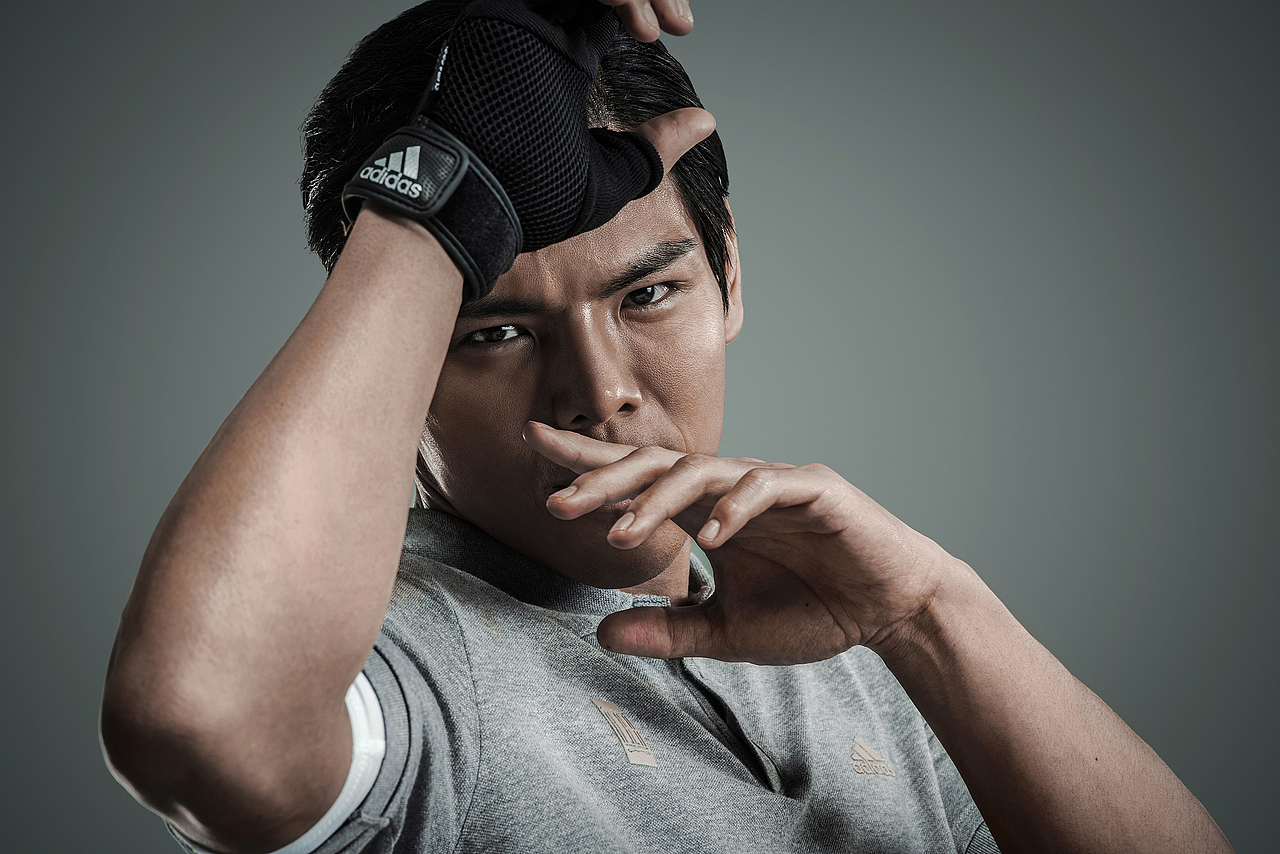 向佐阿迪达斯adidas武极系列