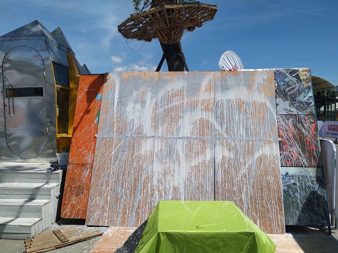 文刀绘——行为创作《眾生—重生》（图ZMTY0NDUwMzI4） - 新锐潮流插画 - 站酷设计师文刀绘公共艺术原创素材 - 站酷ZCOOL