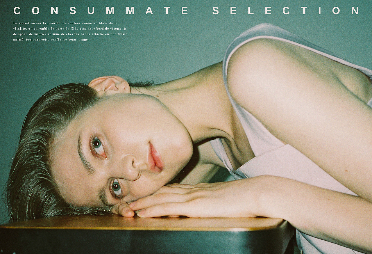 as if in a dream 如入梦境.