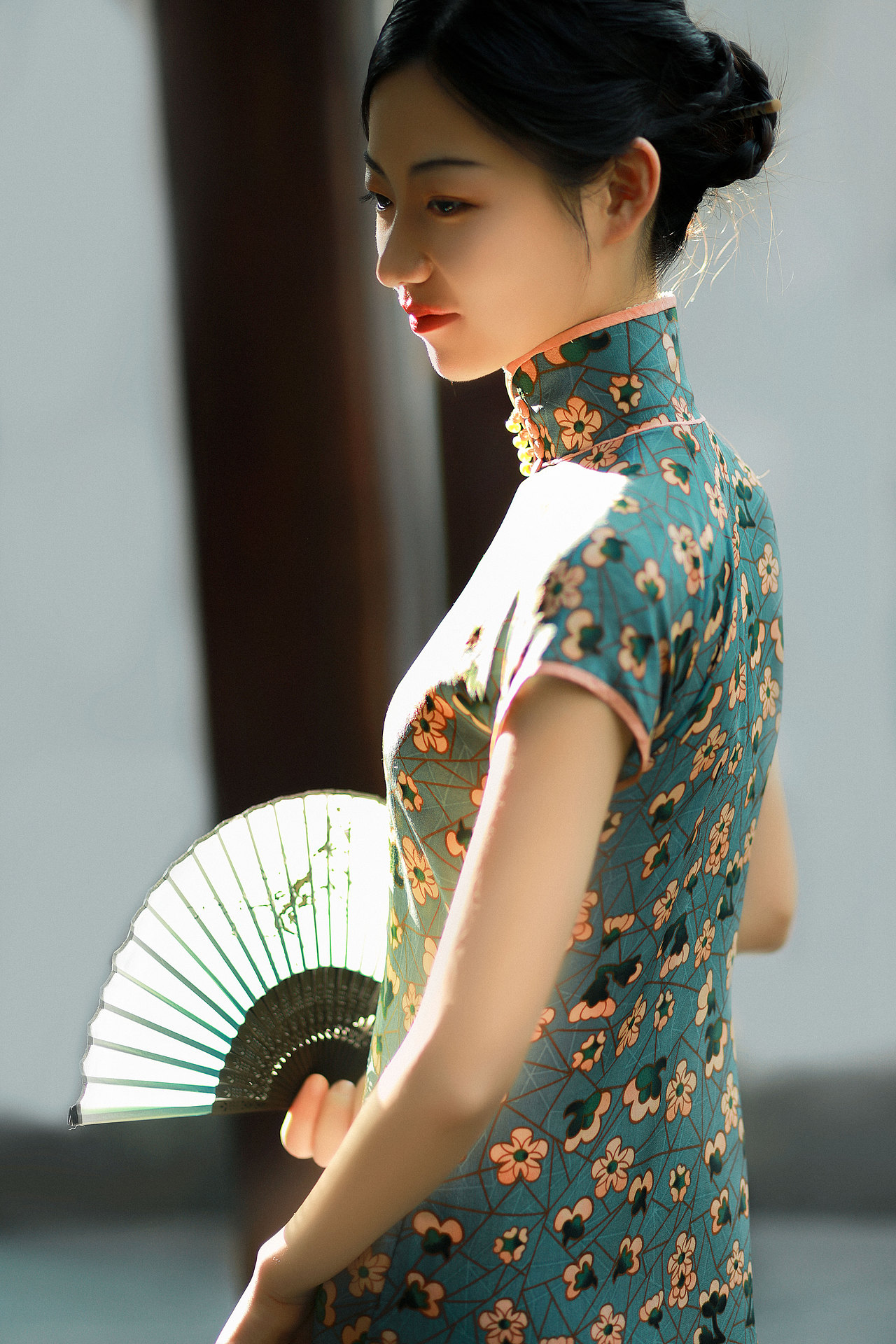 最是那一低头的温柔（图ZMjI3NjcwNTAw） - 人像摄影 - 站酷设计师子诺ZiNeo原创素材 - 站酷ZCOOL