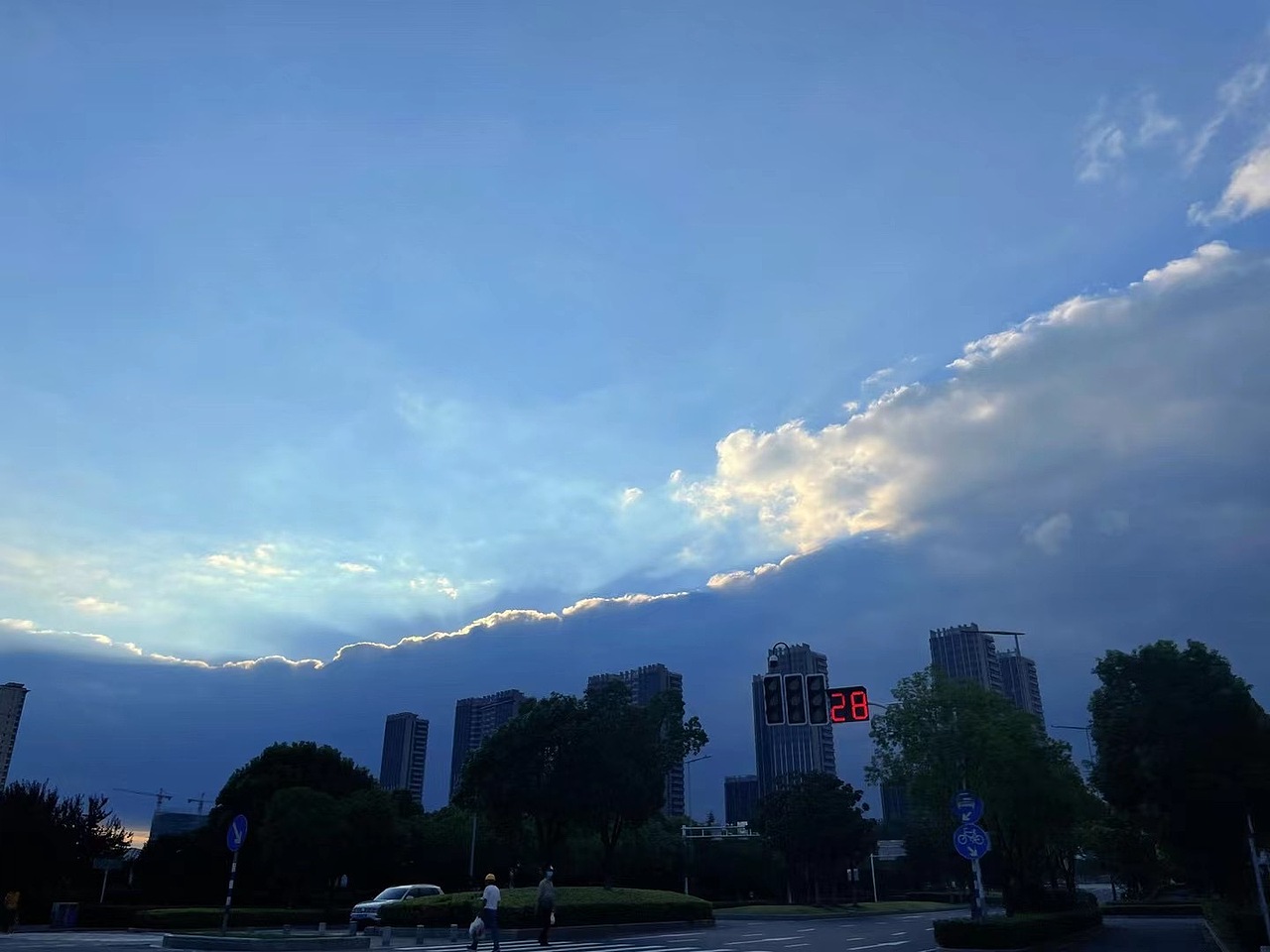 五彩斑斓的云（图ZMjY1ODI2Mjc2） - 风光摄影 - 站酷设计师d_Irene原创素材 - 站酷ZCOOL