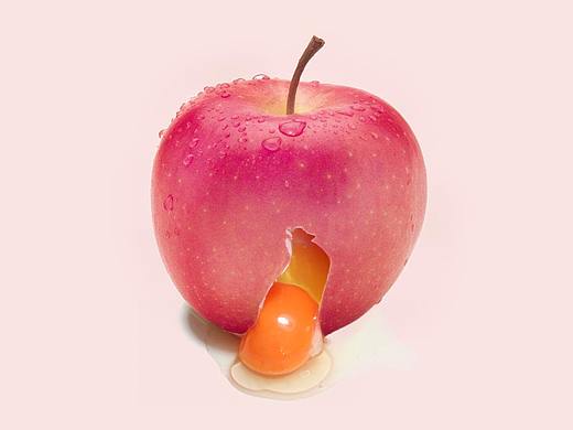 苹果中流出的鸡蛋