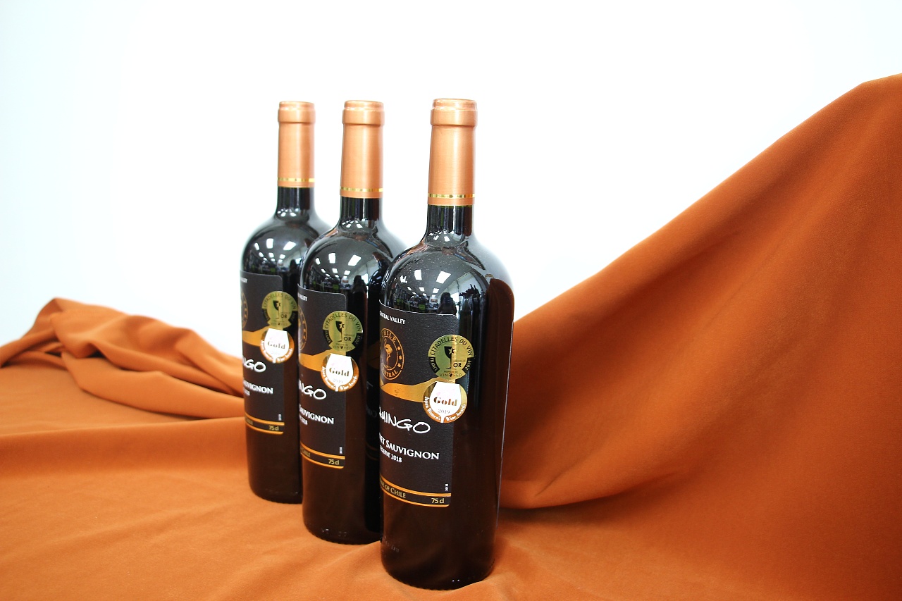 新世纪智利原瓶红酒酒标设计|平面|品牌|shelly杨 - 原创作品 - 站酷 (ZCOOL)