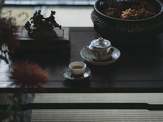 场景设计 │ 「残菊一枝香未残，夜窗拈起百回看。」