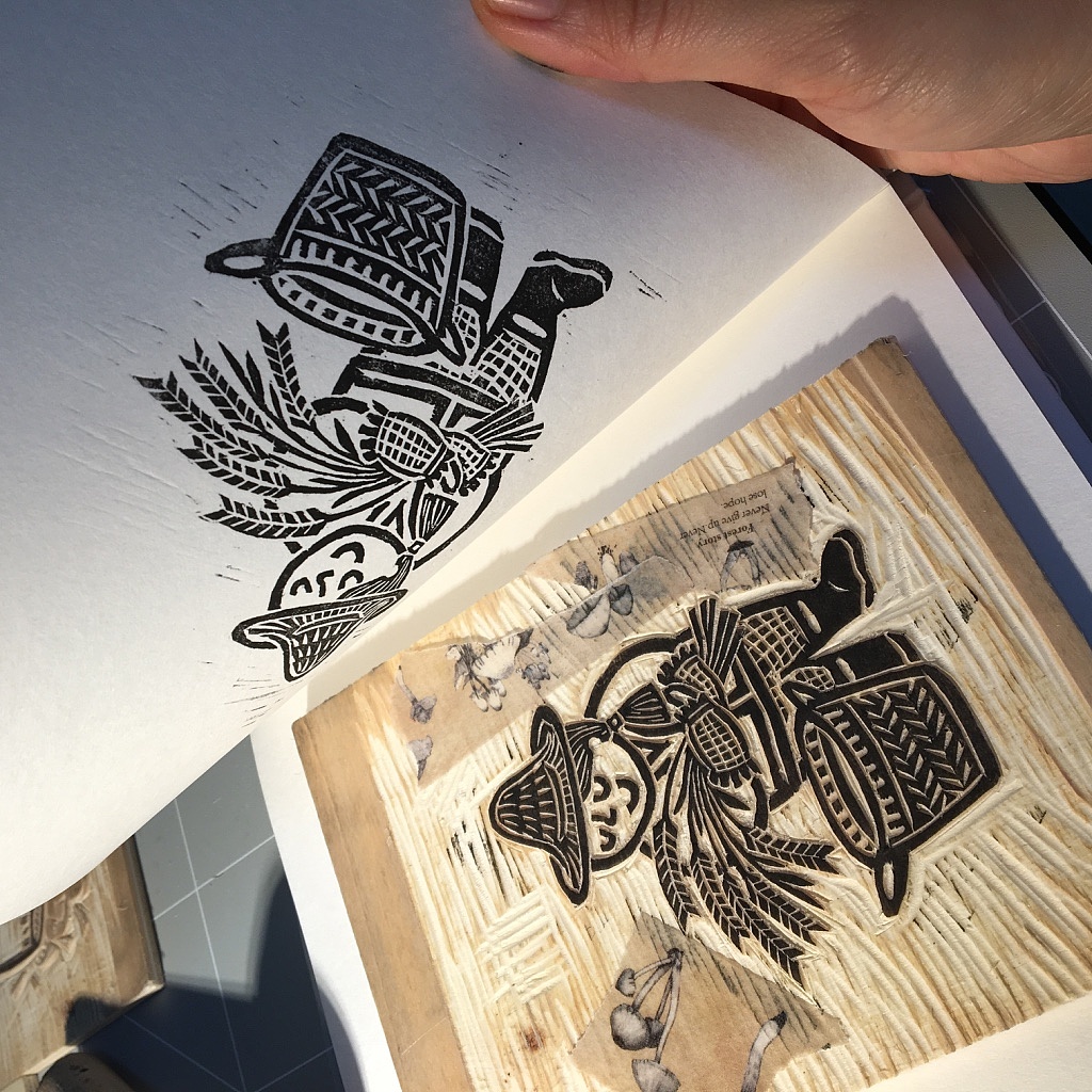 木刻版画集结成2017年台历~变身成功!