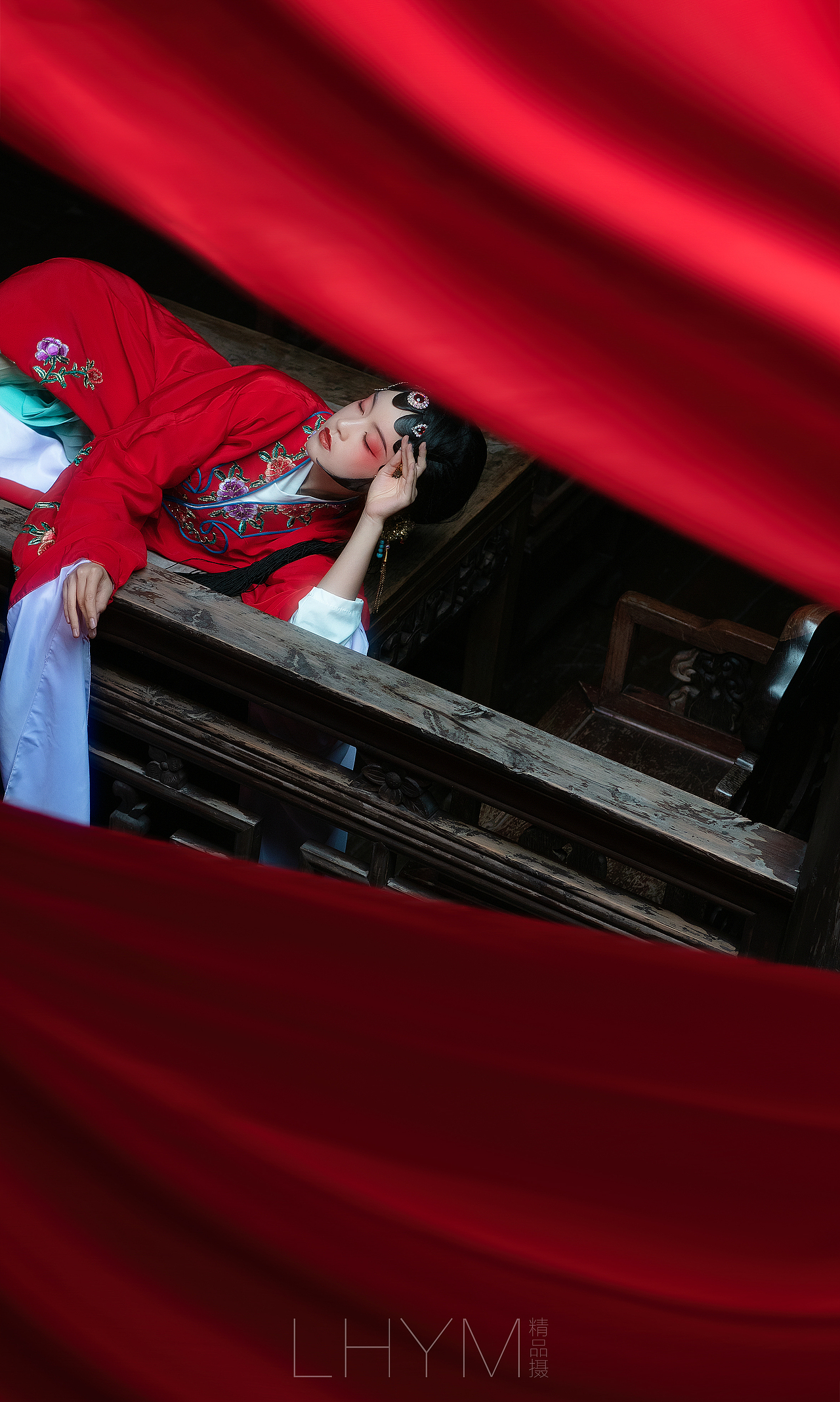 戏曲经典主题长袖善舞赤伶盈风