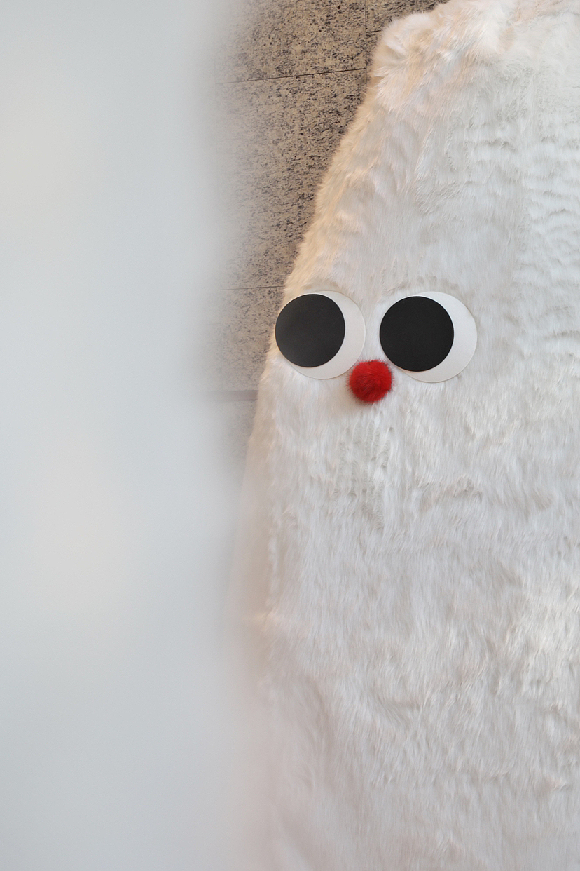 「毛毛怪」 | 2021诚品圣诞美陈（图ZMzUyODE2MTA0） - 展陈设计 - 站酷设计师囍爷原创素材 - 站酷ZCOOL