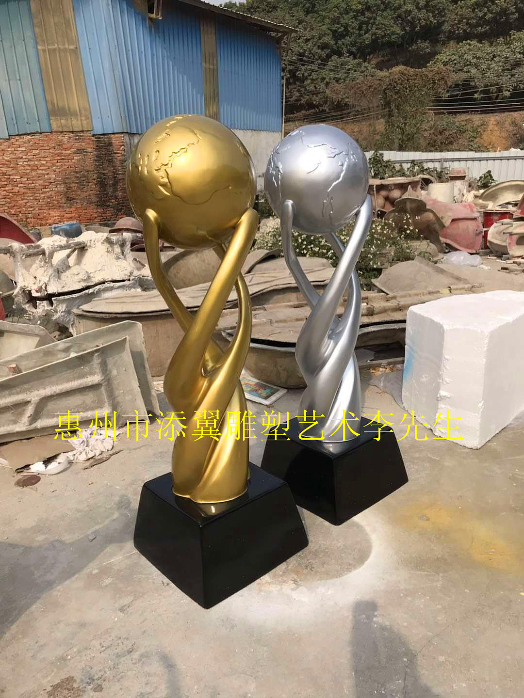 祝贺女足获得足球冠军杯造型雕塑大型玻璃钢足球雕像（图ZMjUwNTAwNDYw） - 雕塑 - 站酷设计师添翼雕塑李总原创素材 - 站酷ZCOOL