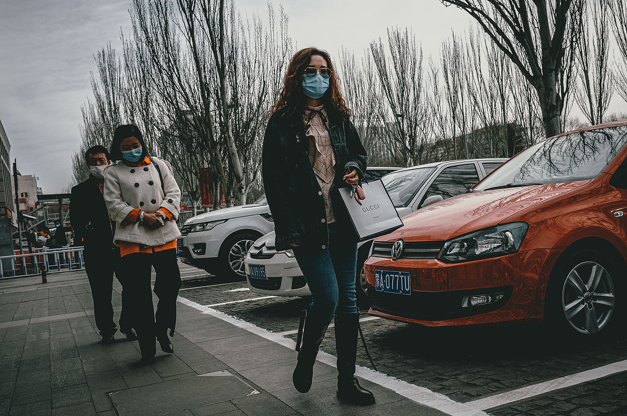 街头摄影——《在呼和浩特出差的街拍》