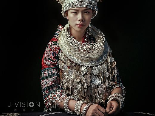 苗服肖像摄影